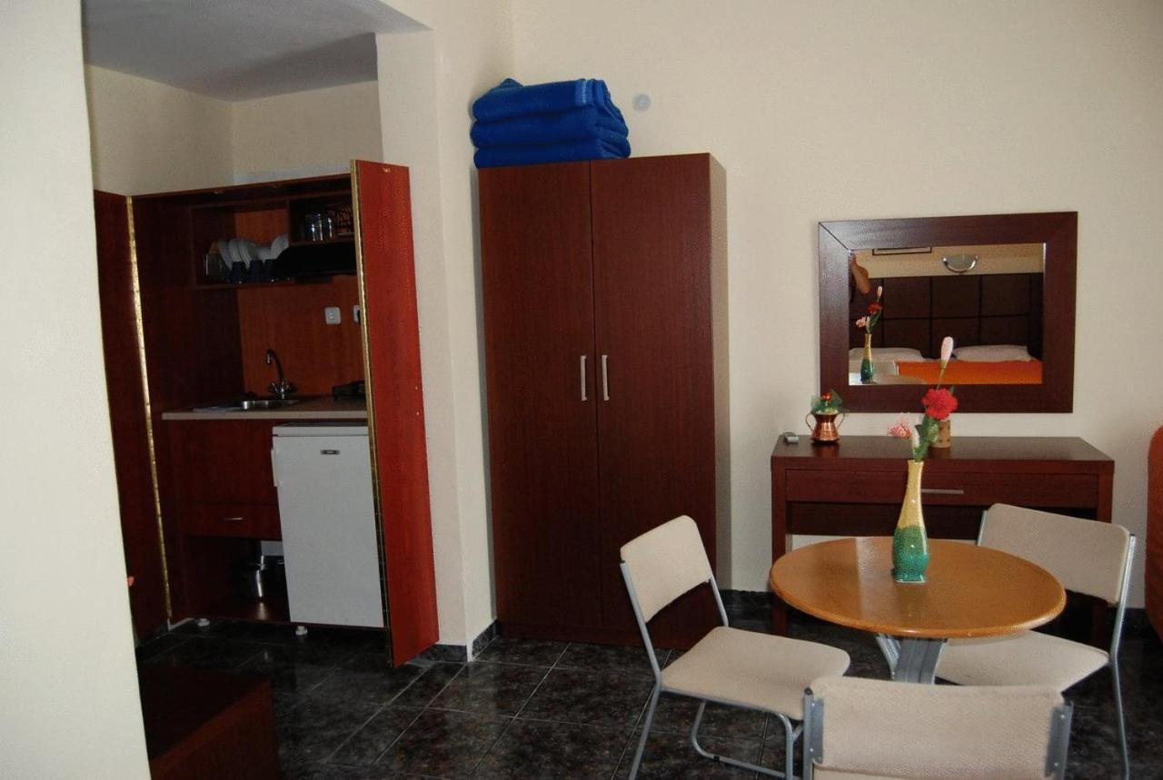 Hotel Dias Apartment Makrigialos Exteriér fotografie